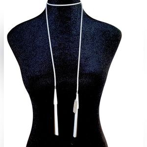 NWT KENDRA SCOTT NECKLACE